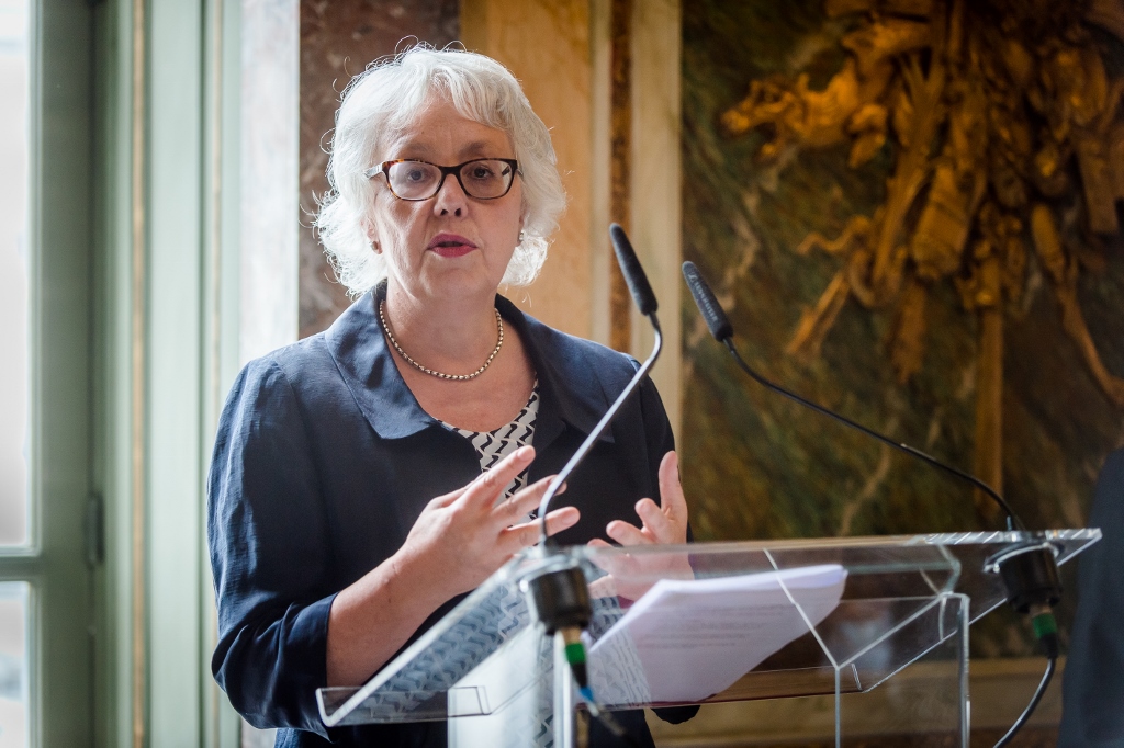 Director-General Lowri Evans addresses the drinks reception at the BRT annual meeting